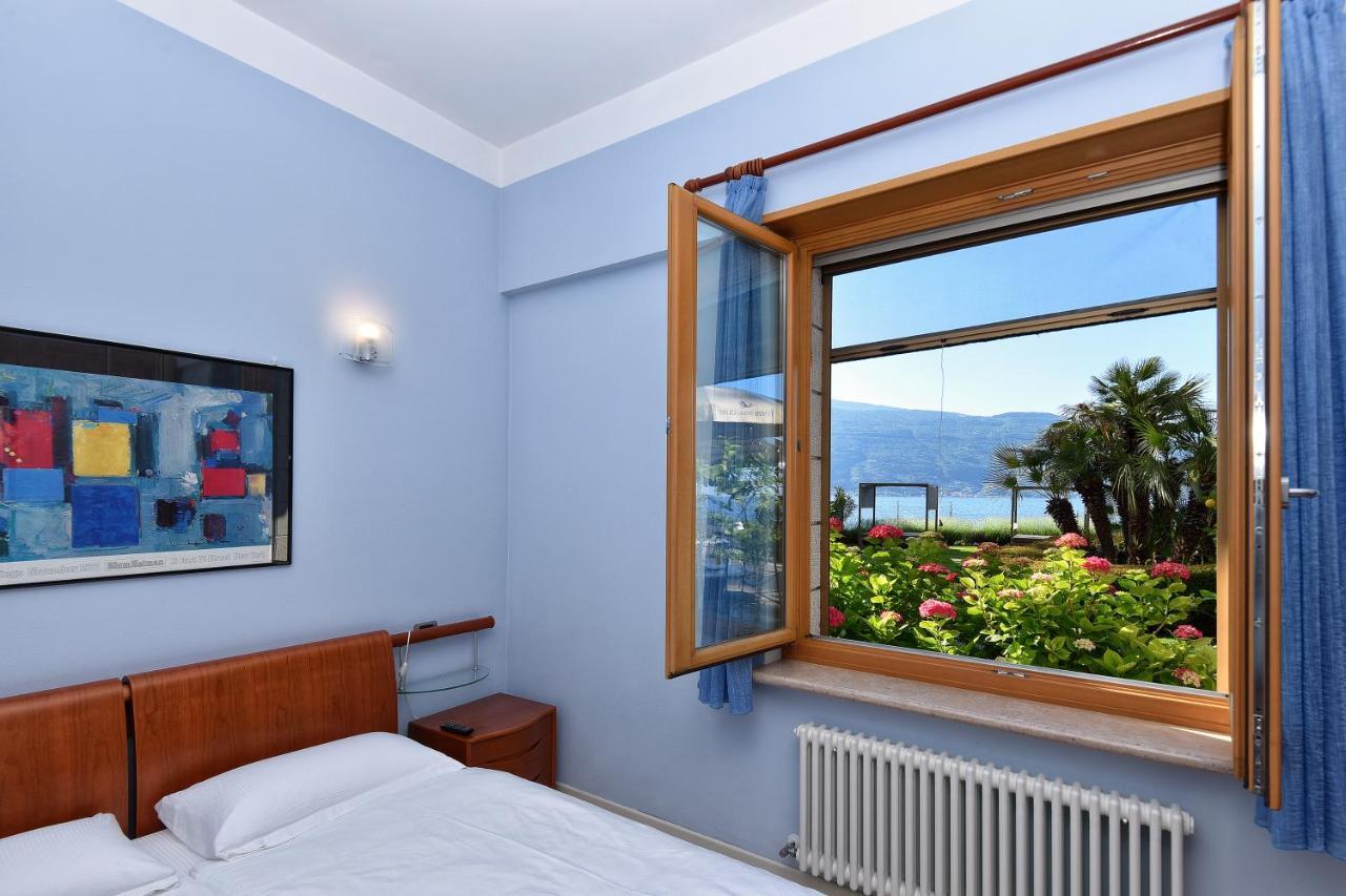 Torre Degli Ulivi Bed & Breakfast Tignale Bagian luar foto