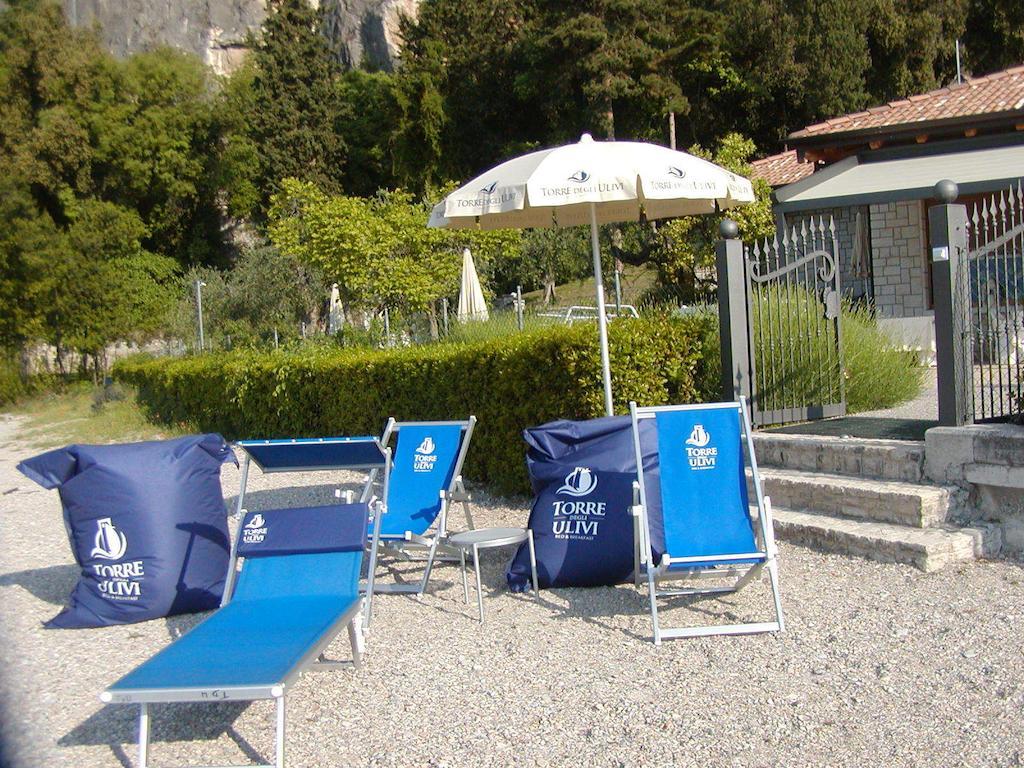 Torre Degli Ulivi Bed & Breakfast Tignale Bagian luar foto