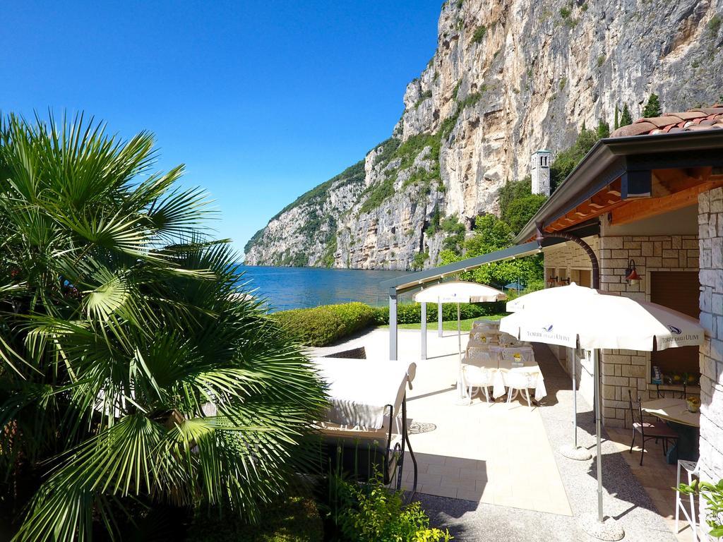 Torre Degli Ulivi Bed & Breakfast Tignale Bagian luar foto