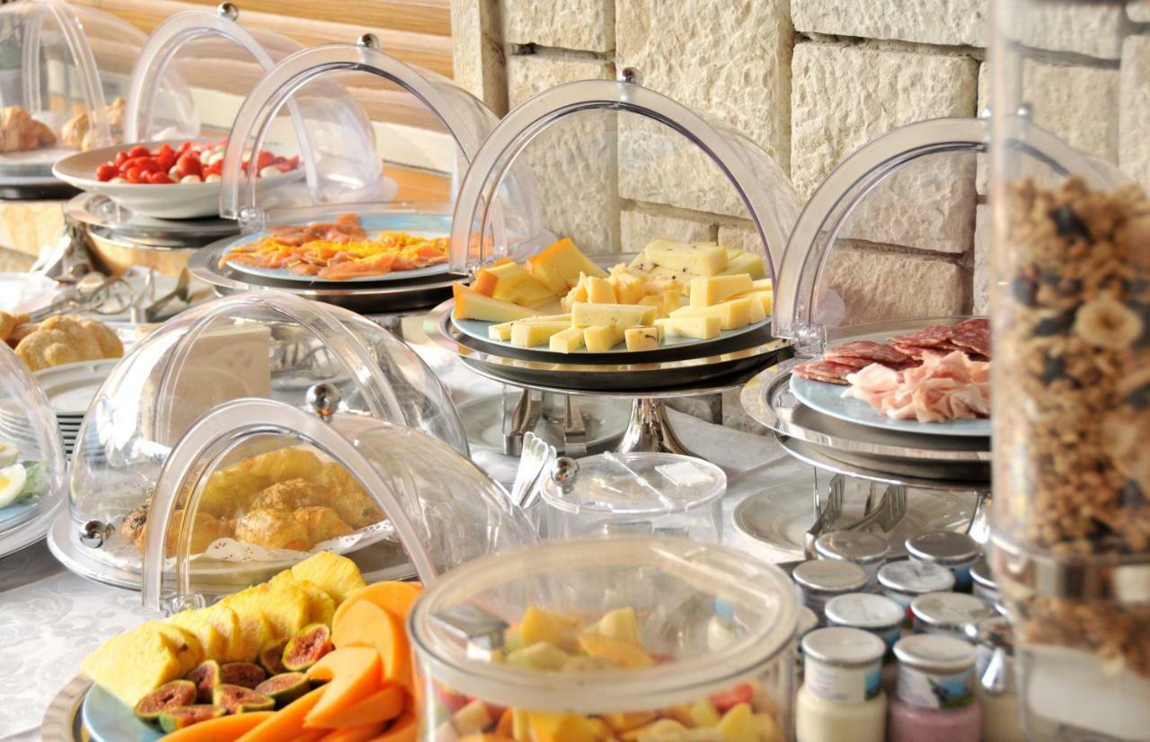 Torre Degli Ulivi Bed & Breakfast Tignale Bagian luar foto